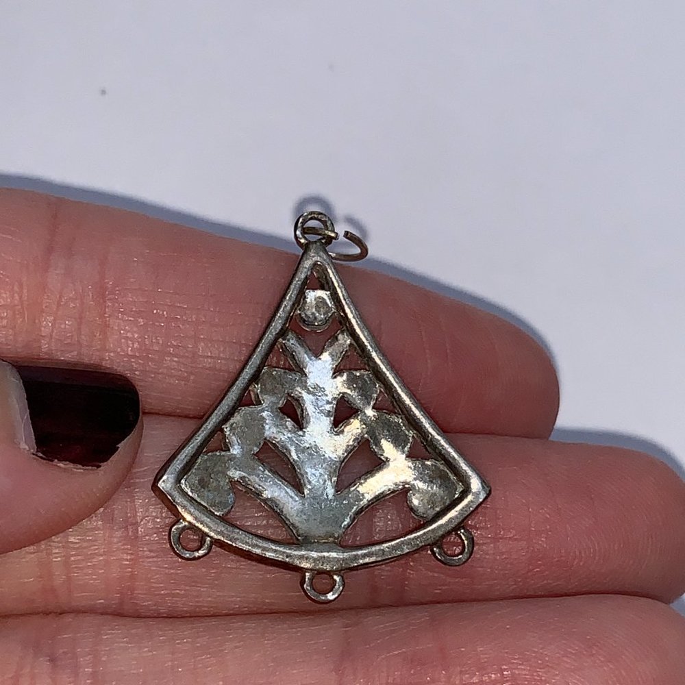 Handmade Celtic Triangular Focal drop - Picture 3 of 3